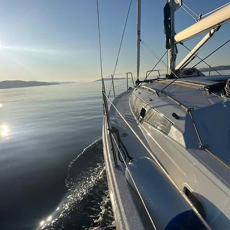 Sailing Escape Blue Spirit Croatia Hotel na wodzie Split