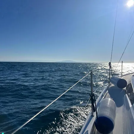 Hotel na wodzie Sailing Escape Blue Spirit Croatia Split